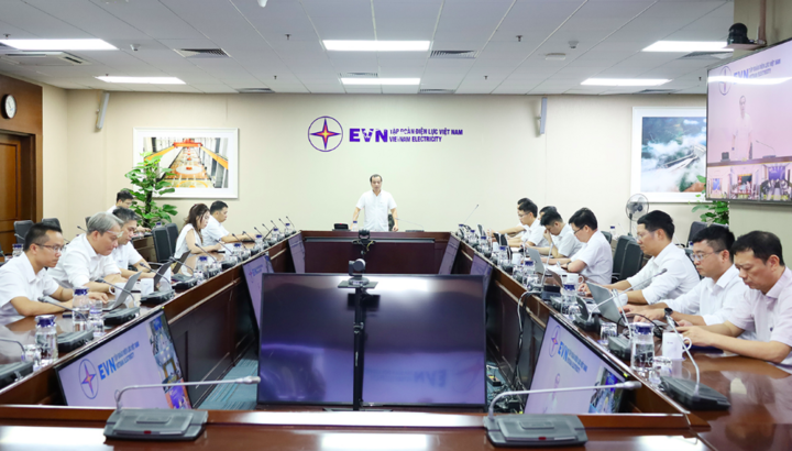 Cuộc họp trực tuyến về ứng phó với bão số 3