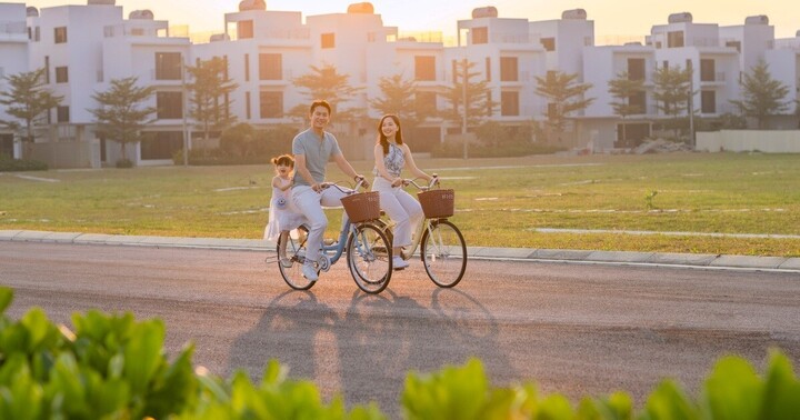 Văn Phú luôn kiên định với triết lý "Bất động sản vị nhân sinh" đặt con người làm trung tâm đem lại đa giá trị cho đa thế hệ.