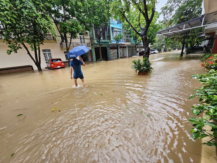 Theo dự báo, Thanh Hóa sẽ còn tiếp tục có mưa lớn, dẫn đến nguy cơ tiếp tục ngập úng và có thể xảy ra lũ quét, sạt lở đất. Ảnh: QH
