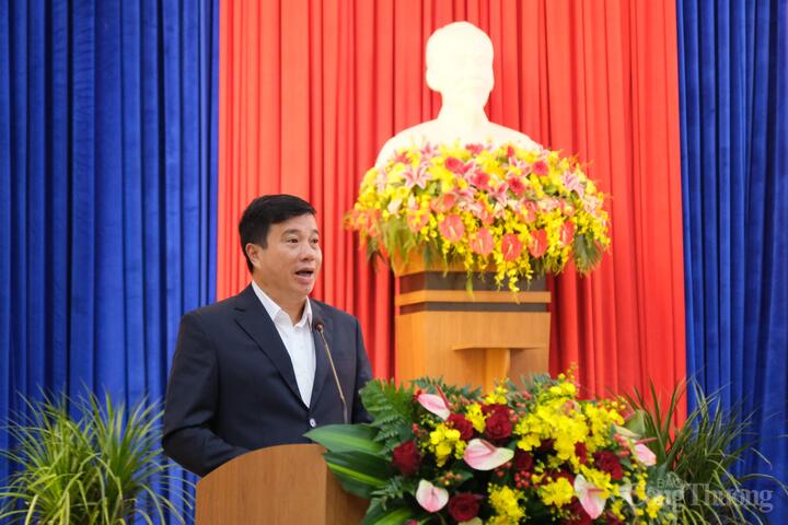 Đồng chí Y Thanh Hà Niê Kđăm phát biểu tri ân tại chương trình