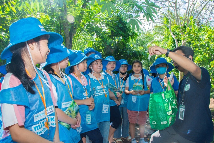 Các chuyến trải nghiệm giúp học sinh tiểu học nâng cao nhận thức về bảo vệ môi trường và nguồn nước