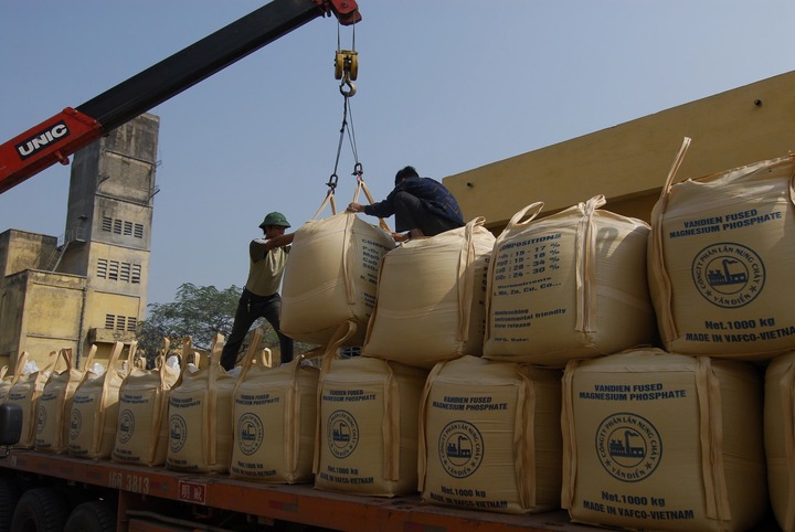 Sản phẩm của Công ty CP Phân lân Nung chảy Văn Điển