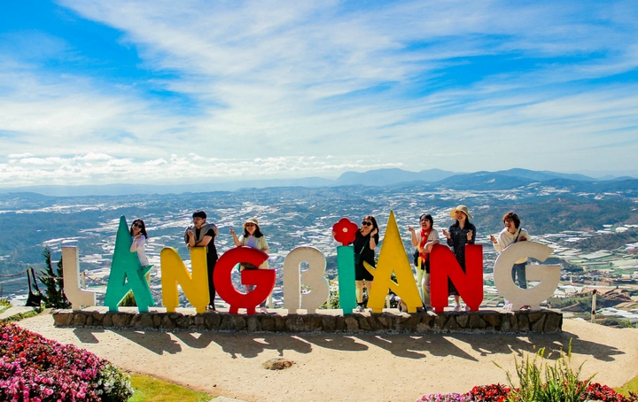 Langbiang, một địa điểm ngắm nhìn Đà Lạt từ trên cao. Nguồn ảnh: Dalattourist
