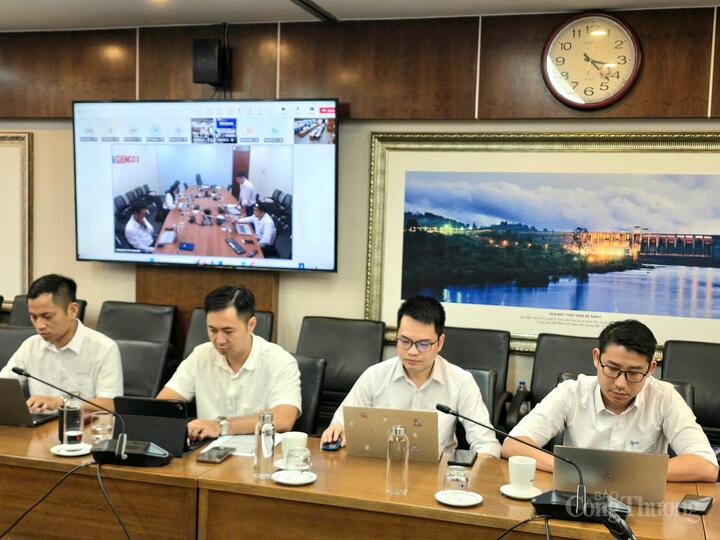 Đại diện các đơn vị tham dự cuộc họp