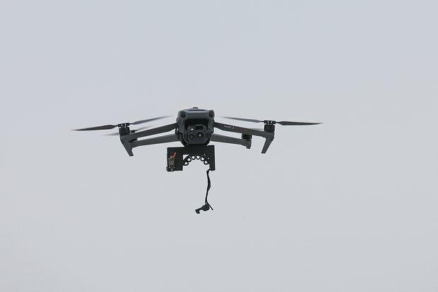 UAV ném bom "bầy đàn" của Trung Quốc. Ảnh: Defence Blog