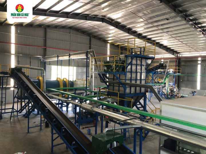 Với hệ thống trang thiết bị và ứng dụng công nghệ phối trộn hiện đại, nhà máy sẽ cho ra đời những dòng sản phẩm hiệu quả, chất lượng (Ảnh: PVCFC)