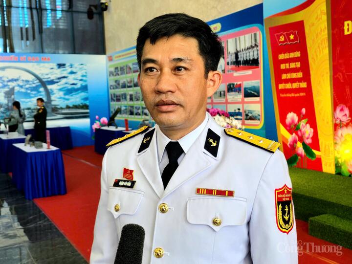 Thượng tá Hoàng Văn Đồng - Chính ủy Lữ đoàn 189