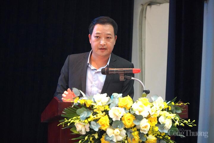 Ông Bùi Quang Hưng, Phó Cục trưởng Cục Xúc tiến thương mại, Bộ Công Thương phát biểu tại buổi họp.