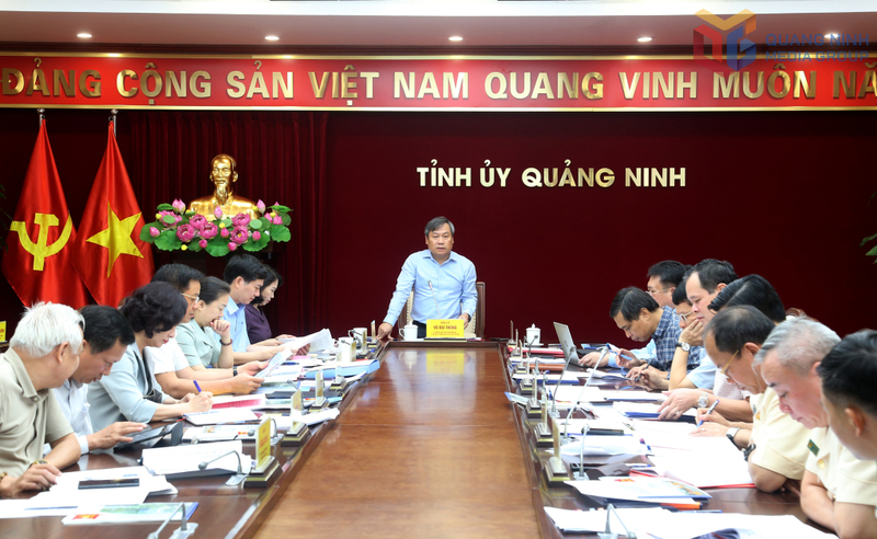 Ông Vũ Đại Thắng - Ủy viên Trung ương Đảng, Bí thư Tỉnh ủy, Trưởng đoàn đại biểu Quốc hội tỉnh Quảng Ninh - phát biểu chỉ đạo tại hội nghị. Ảnh: Thu Chung