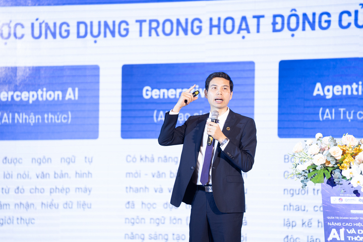 Ông Lê Hồng Quang - Tổng Giám đốc MISA cho biết hành trình đạt danh hiệu Thương hiệu quốc gia không phải là cuộc đua nước rút mà là cả quá trình dài hơi, cần sự chuẩn bị về mọi mặt. Ảnh K.L