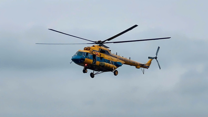 Cận cảnh trực thăng Mi-171 xuyên mưa lũ cứu hộ tại Tương Dương, Nghệ An - 2