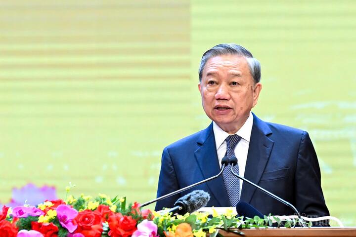 Tổng Bí thư Tô Lâm gửi lời tri ân, thăm hỏi, động viên những người có công, những chứng nhân lịch sử của đất nước
