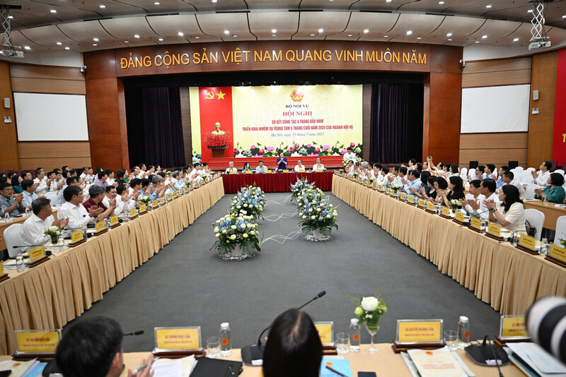 Toàn cảnh hội nghị. Ảnh: L.D.