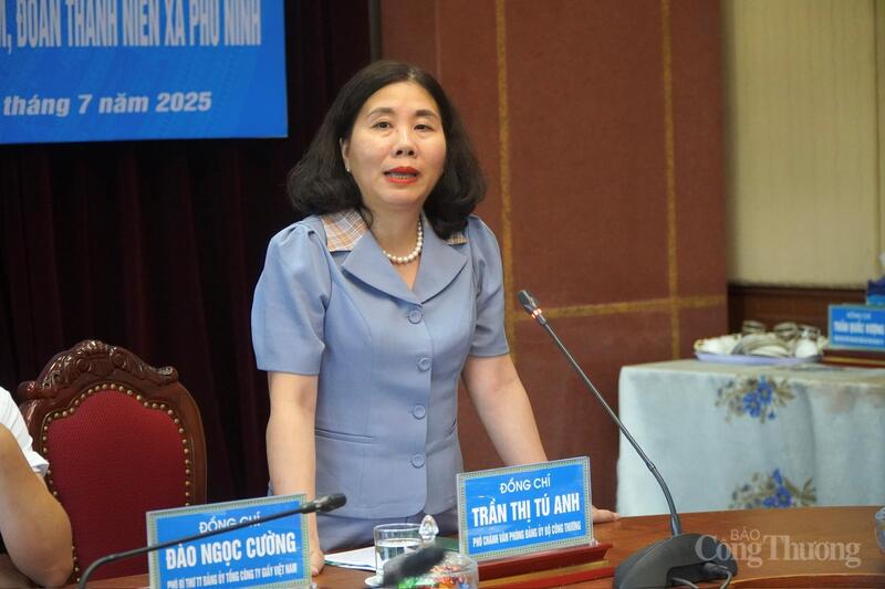 Đồng chí Trần Thị Tú Anh, Phó Chánh Văn phòng Đảng ủy Bộ Công Thương. Ảnh: Quỳnh Trang