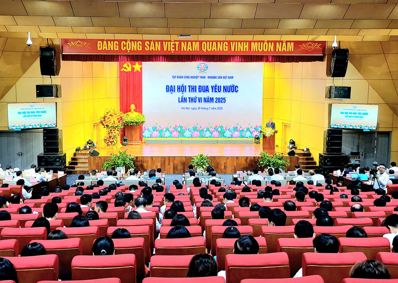 Toàn cảnh Đại hội Thi đua yêu nước lần thứ VI