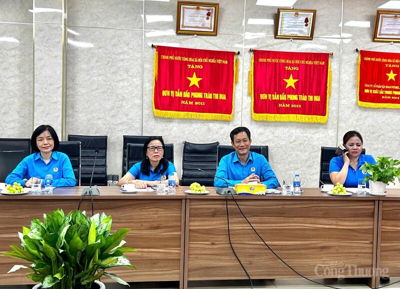 Đại diện Công đoàn Công Thương Việt Nam tại buổi làm việc.