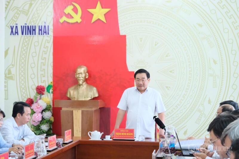 Ông Trịnh Minh Hoàng, Phó Chủ tịch UBND tỉnh Khánh Hoà kết luận tại buổi làm việc. Ảnh: Lê Sơn