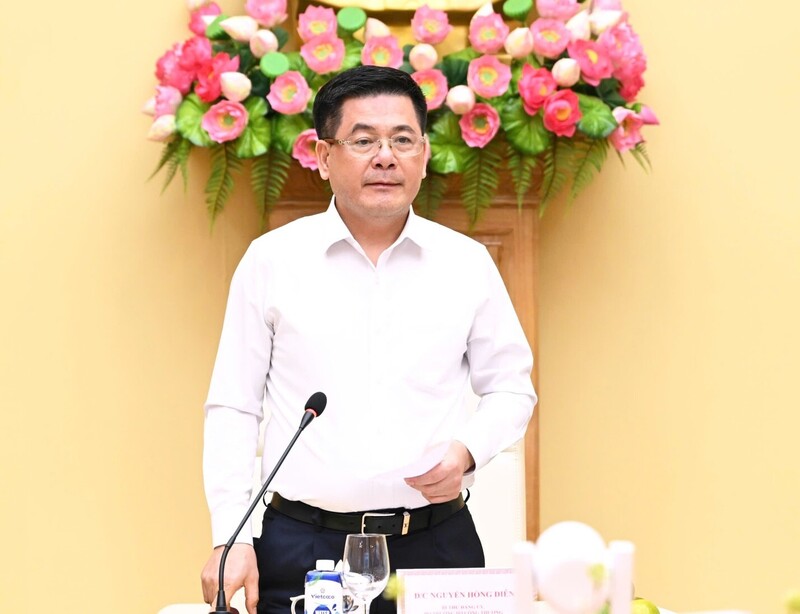 Bộ trưởng Nguyễn Hồng Diên chủ trì cuộc họp