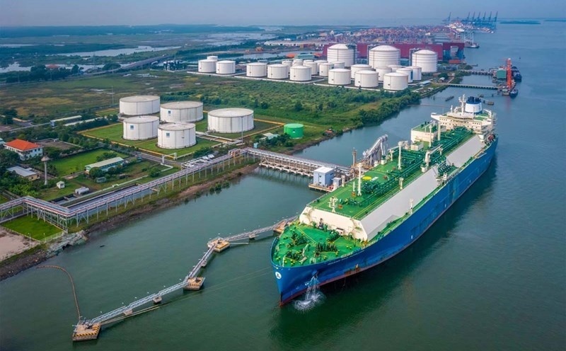 Xu thế chuyển đổi sang năng lượng carbon thấp là cơ hội để Petrovietnam đa dạng hóa danh mục đầu tư