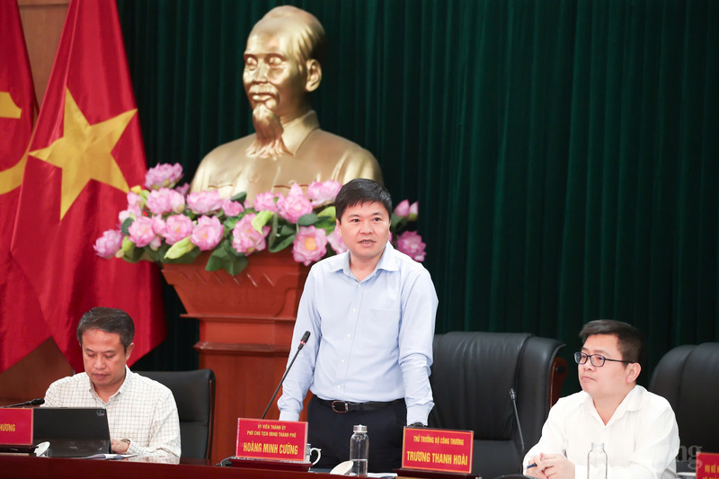 Ông Hoàng Minh Cường, Phó Chủ tịch UBND Thành phố Hải Phòng phát biểu tại buổi làm việc.