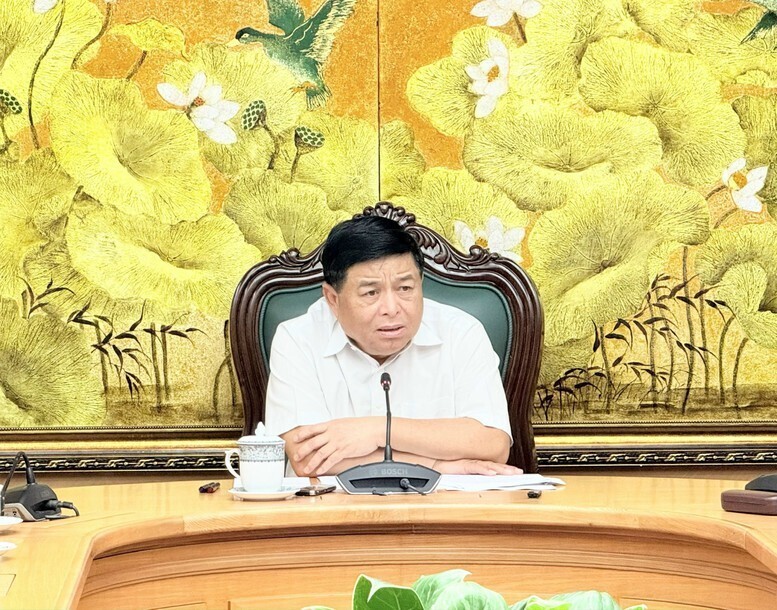 Phó Thủ tướng Chính phủ Nguyễn Chí Dũng họp về rà soát, thúc đẩy các dự án FDI của doanh nghiệp Hàn Quốc đang muốn đầu tư vào lĩnh vực chiến lược tại Việt Nam như bán dẫn, năng lượng...