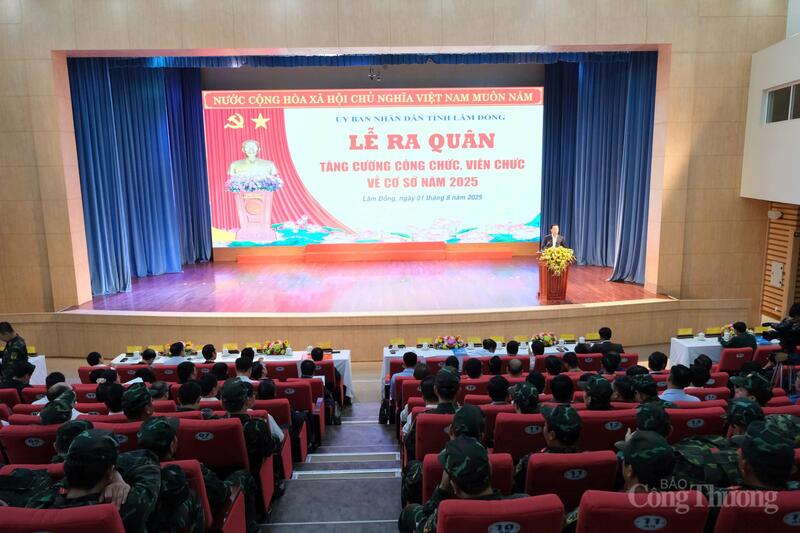 Quang cảnh Lễ ra quân. Ảnh: Lê Sơn