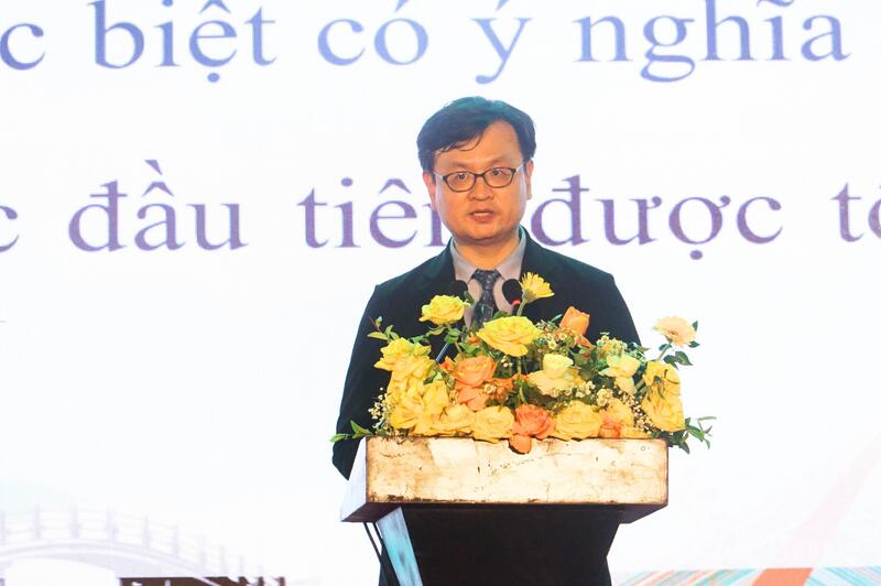 Ông Chang Ho-seung, Tham tán Công sứ kiêm Tổng Lãnh sự Đại sứ quán Hàn Quốc tại Việt Nam phát biểu tại Lễ hội