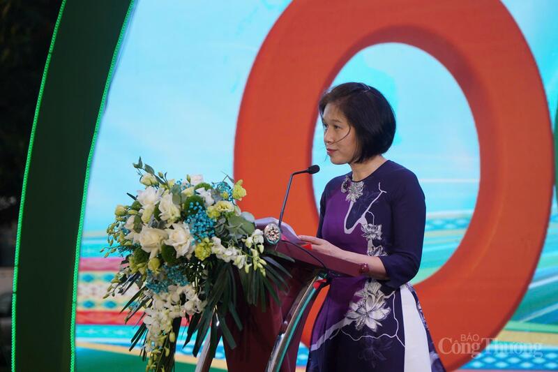 Bà Nguyễn Thị Hoài Linh, Phó Bí thư thường trực Đảng ủy, Phó Chủ tịch Liên minh Hợp tác xã Việt Nam