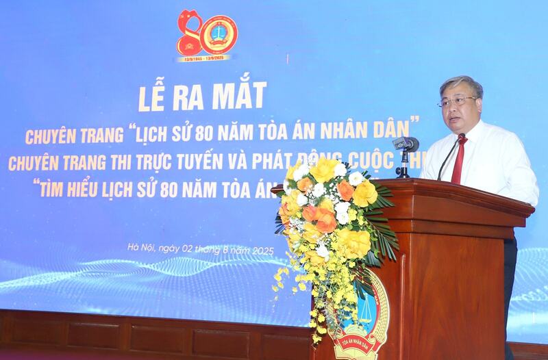 Đồng chí Phạm Quốc Hưng, Phó Chánh án Tòa án nhân dân tối cao phát biểu tại buổi lễ. Ảnh: Báo Công lý