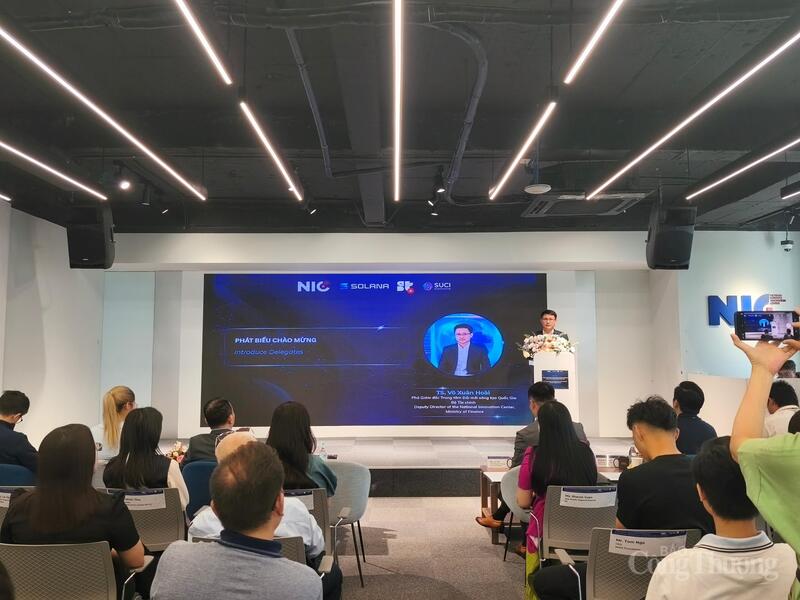 Ông Võ Xuân Hoài - Phó Giám đốc NIC phát biểu tại hội thảo. Ảnh: Nguyễn Hoà