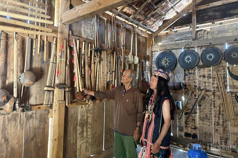 Cuộc vận động “Làm thay đổi nếp nghĩ, cách làm của đồng bào dân tộc thiểu số” được đẩy mạnh, tạo chuyển biến rõ rệt trong tư duy sản xuất của người dân