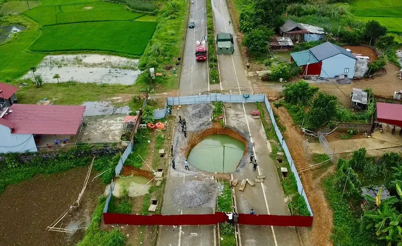 "Hố tử thần" trên tuyến Quốc lộ 3B đoạn qua xã Na Rì, tỉnh Thái Nguyên