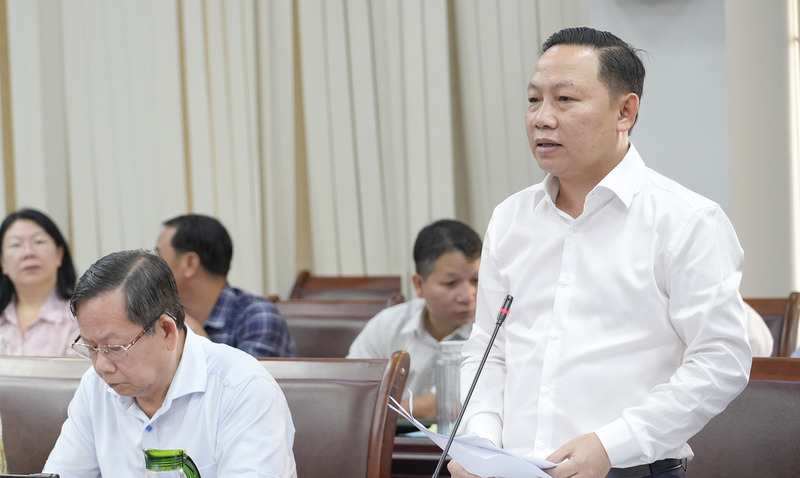 Ông Lê Hữu Toàn, Giám đốc Sở Nông nghiệp và Môi trường tỉnh An Giang phát biểu tại hội nghị. Ảnh: Tây Hồ