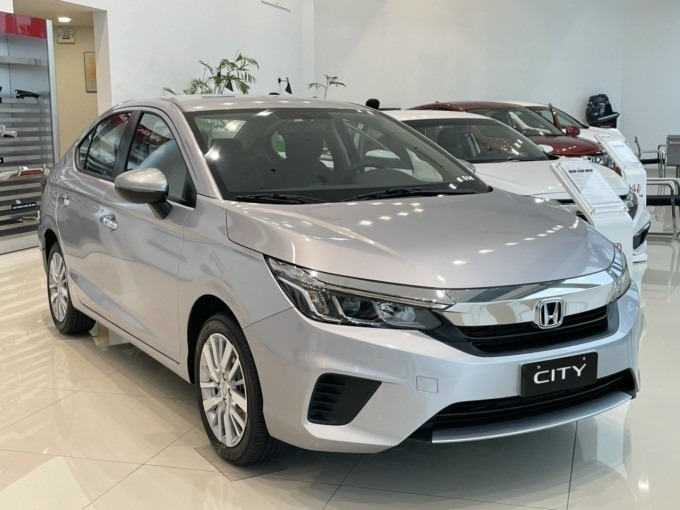 Honda Việt Nam hỗ trợ 100% lệ phí trước bạ cho mẫu Civic e:HEV RS (hybrid) sản xuất năm 2024