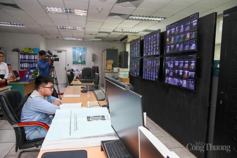 Phòng điều khiển trung tâm giám sát và quản lý hệ thống năng lượng của Tòa nhà