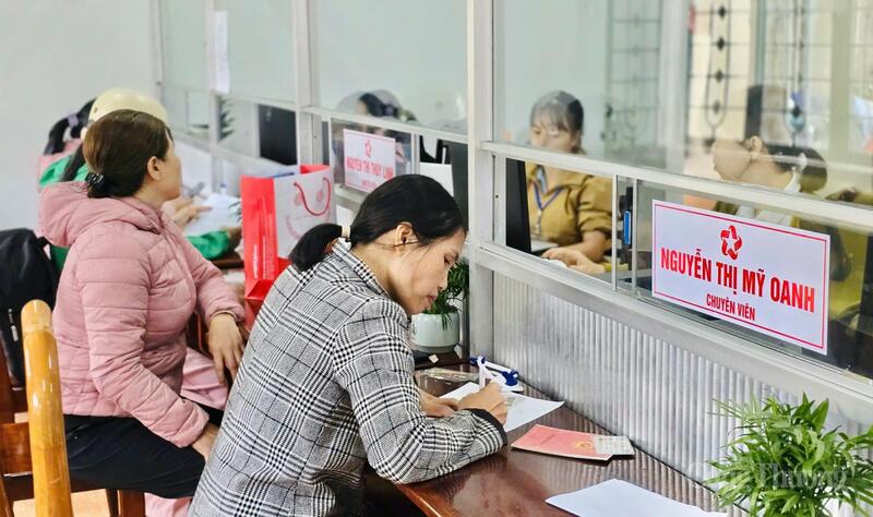 Từ ngày 1/7 đến hết ngày 28/7, toàn tỉnh đã tiếp nhận 163.185 hồ sơ. Ảnh: Bá Bính