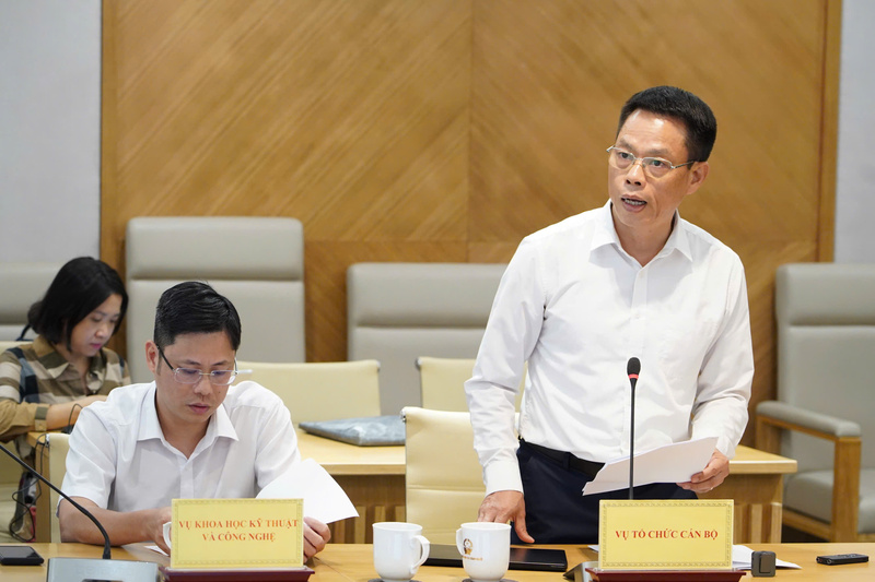 Ông Mai Ánh Hồng, Phó Vụ trưởng Vụ Tổ chức cán bộ (Bộ Khoa học và Công nghệ) thông tin về chính sách thu hút, trọng dụng nhân tài khoa học, công nghệ, đổi mới sáng tạo và chuyển đối số. Ảnh: PL