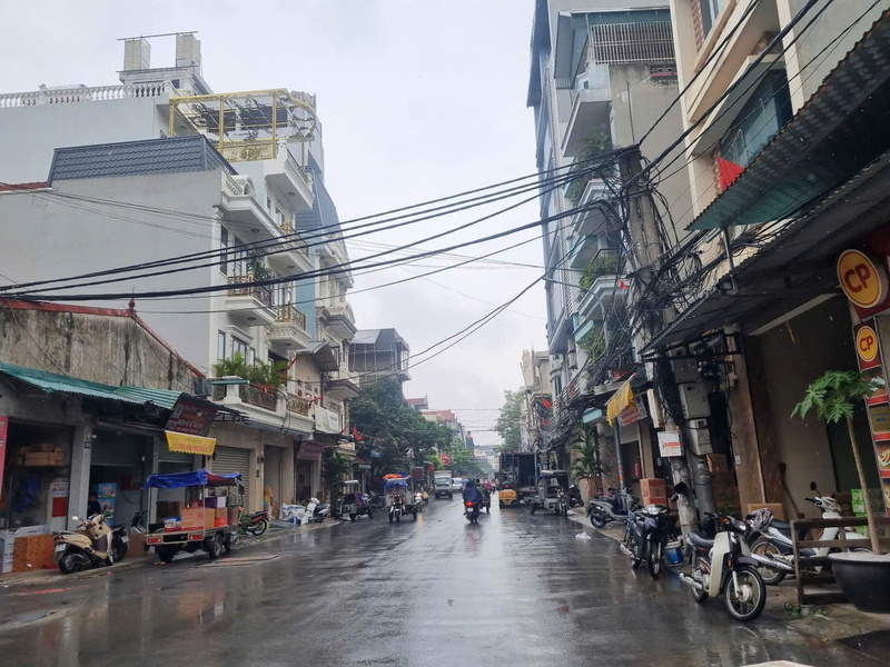 Hoạt động kinh doanh tại La Phù đã nhộn nhịp trở lại. Ảnh: Đăng Khoa