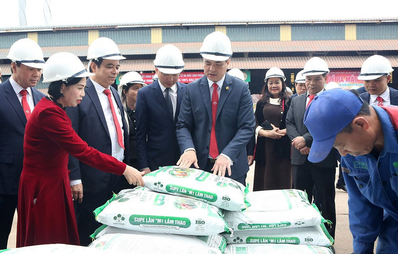 Việc được cấp Giấy chứng nhận sử dụng dấu định lượng lần này của Supe Lâm Thao là sự công nhận cho những nỗ lực không ngừng nghỉ của Công ty trong cả một quá trình
