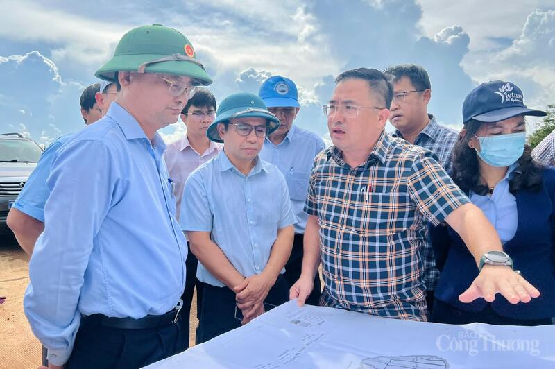 Đoàn công tác kiểm tra tại Dự án thoát nước và xử lý nước thải (giai đoạn 1)
