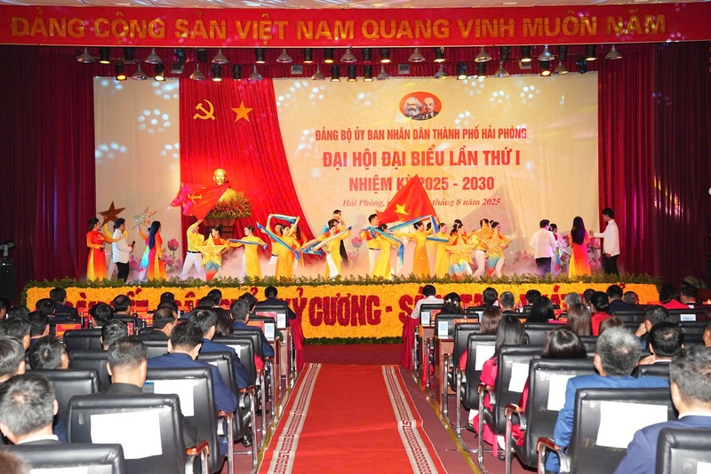 Chương trình văn nghệ chào mừng Đại hội