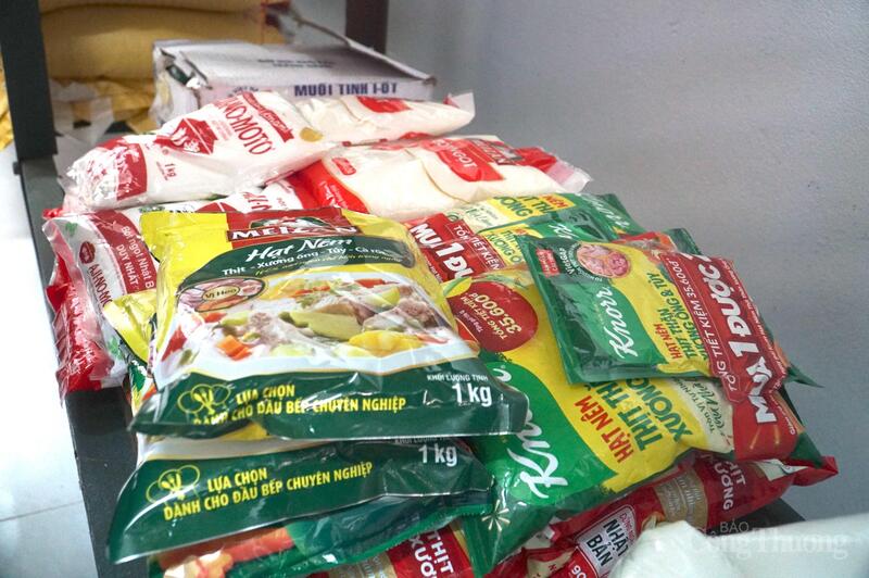 Các nhu yếu phẩm trong kho thực phẩm cộng đồng Đà Nẵng