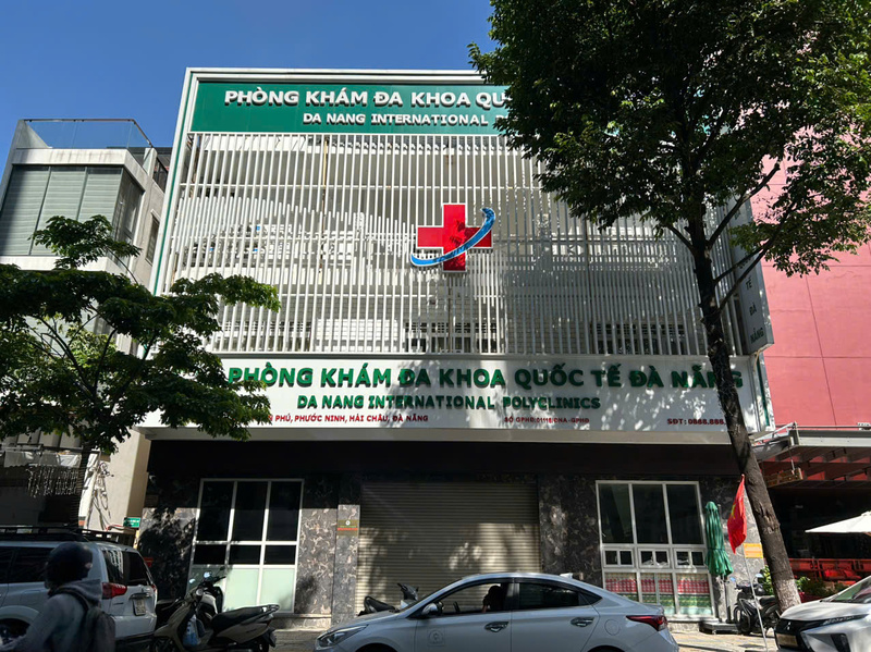 Sở Y tế thành phố Đà Nẵng đình chỉ mọi hoạt động của Phòng khám đa khoa quốc tế Đà Nẵng vì không đảm bảo điều kiện quy định theo Luật Khám bệnh, chữ bệnh. Ảnh: Bình An
