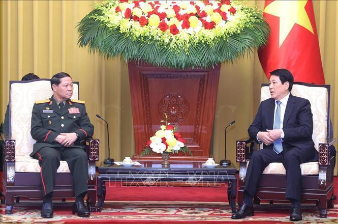 Chủ tịch nước Lương Cường tiếp Chủ nhiệm Tổng cục Chính trị QĐND Lào Vongsone Inpanphim. Ảnh: Lâm Khánh/TTXVN