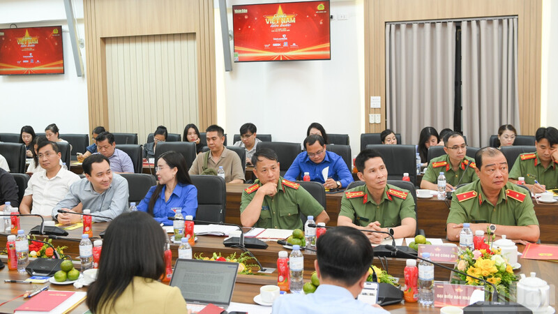 Các đại biểu tham dự buổi họp báo. Ảnh: Thế Đại