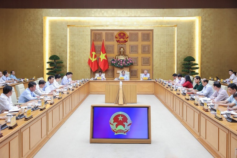 Thủ tướng Chính phủ Phạm Minh Chính chủ trì cuộc họp của Ban Thường vụ Đảng ủy Chính phủ tiếp tục cho ý kiến, hoàn thiện dự thảo các Nghị quyết mới của Bộ Chính trị về công tác chăm sóc sức khỏe nhân dân và phát triển giáo dục đào tạo - Ảnh: VGP/Nhật Bắc