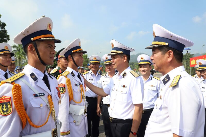 Thiếu tướng Nguyễn An Phong động viên các lực lượng. Ảnh: HQ