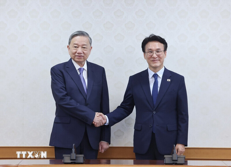 Tổng Bí thư Tô Lâm và Thủ tướng Kim Min Seok. Ảnh: TTXVN