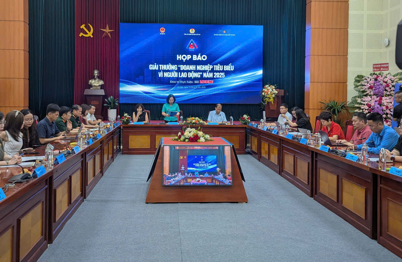 Giải thưởng năm nay ưu tiên lựa chọn các doanh nghiệp tư nhân. Ảnh: QL
