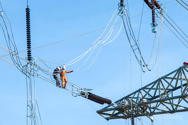 Trong giai đoạn tới, EVNNPT tiếp tục tăng tốc đẩy nhanh tiến độ các dự án đầu tư lưới điện